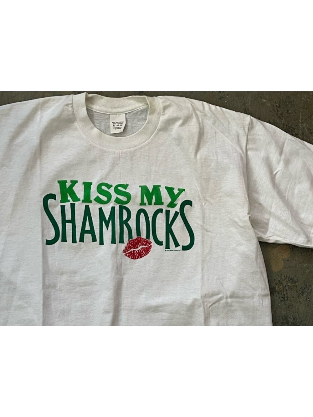 Vtg St. Patrick's Day KISS MY SHAMROCKS t-shirt men's XL white USA MADE Irish
